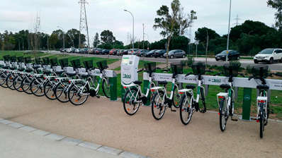 Se pone en marcha el nuevo servicio de préstamo automático de bicicletas en el Campus de Puerto Real
